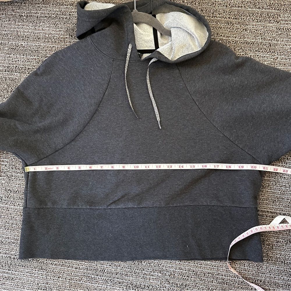 Nike Dri-Fit oversized Grey cropped hooded sweatshirt. Size medium.‎ - Picture 11 of 13